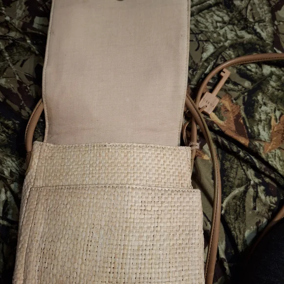 Fossil Woven Basket Crossbody Bag w/ Embroidered & Beaded Flowers - Cream - Picture 6 of 9